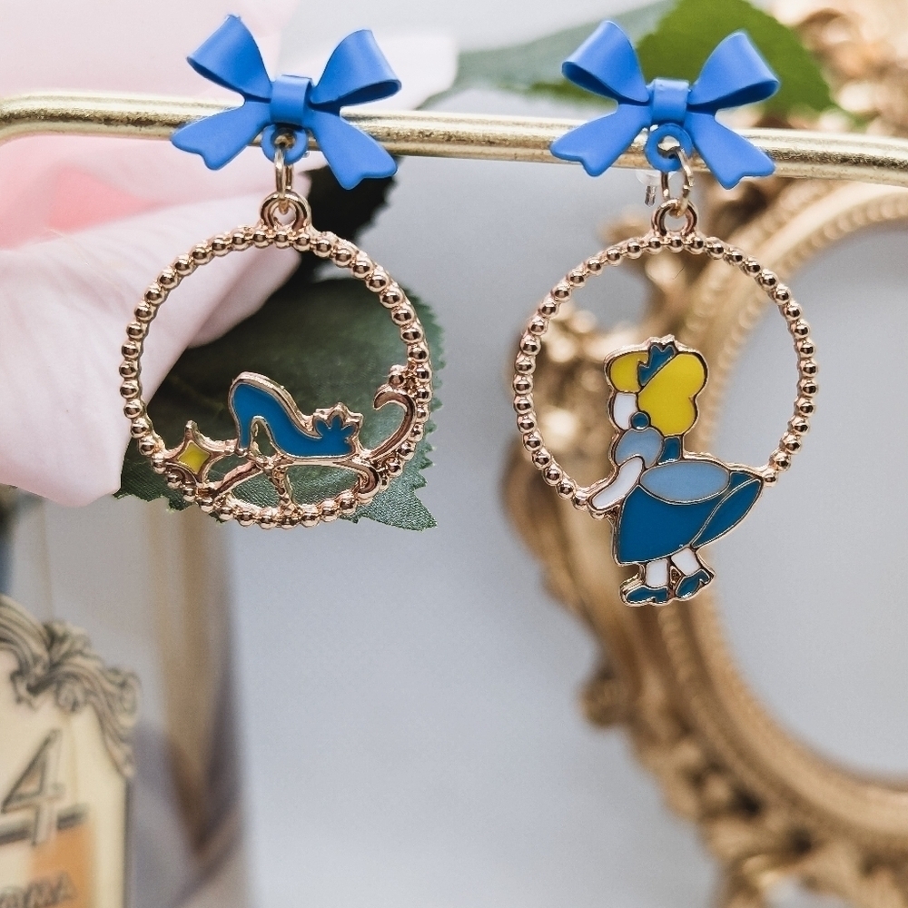 Disney Style Cinderella Drop Earrings Blue Bow & Glass Slipper Dangles - Picture 4 of 7